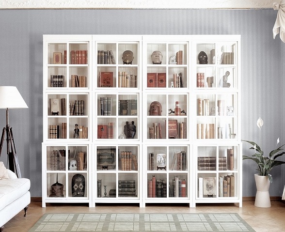 Книжная витрина в скандинавском стиле