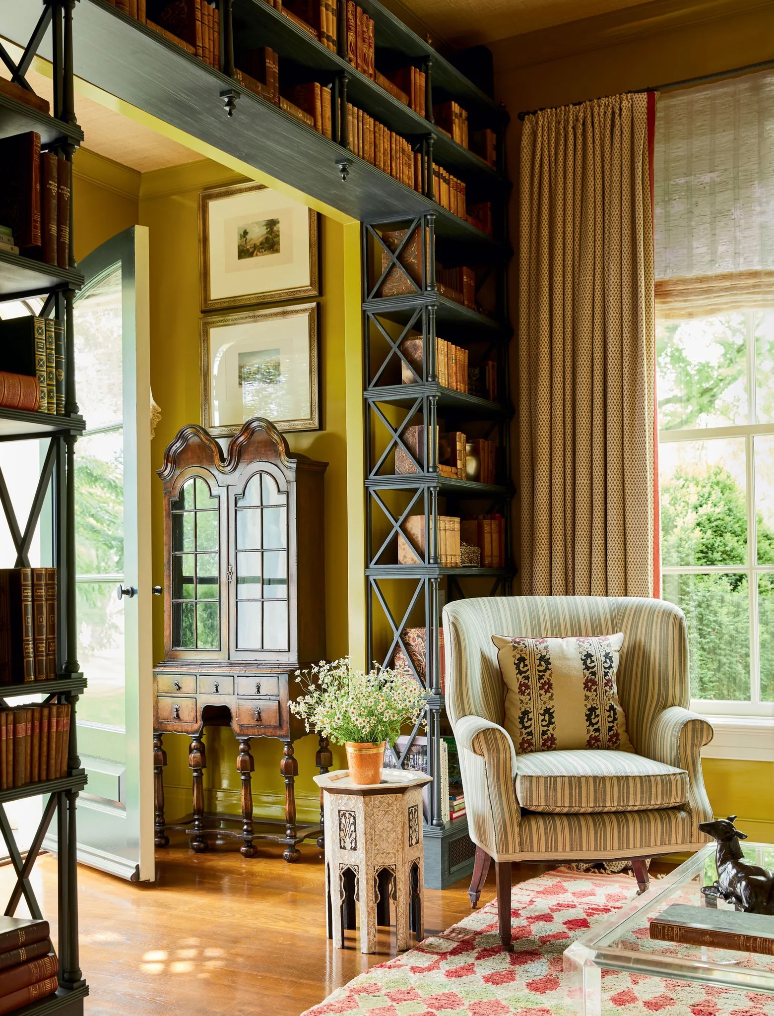 Элегантные библиотеки в традиционном стиле