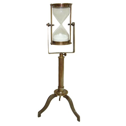 Песочные часы на подставке