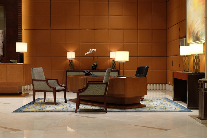 Настольная лампа в брутальном стиле