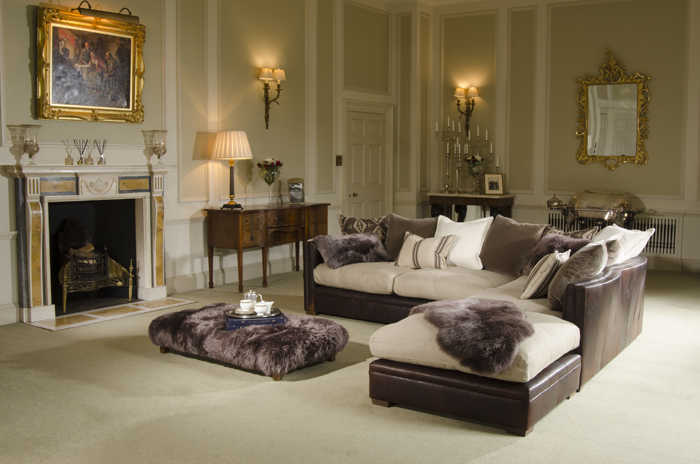 Угловой диван Rodeo, совместная коллекция американского бренда RALPH LAUREN и британской компании TETRAD