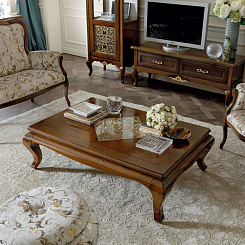 Интерьер "Мемори венециане" с высокими витринами