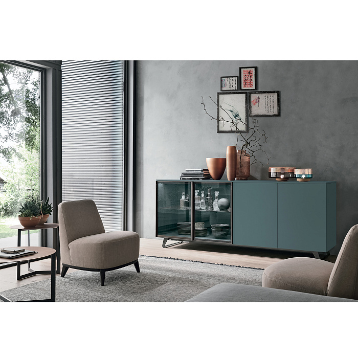 Витрина METROPOLIS А02