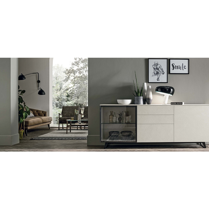 Витрина METROPOLIS А03