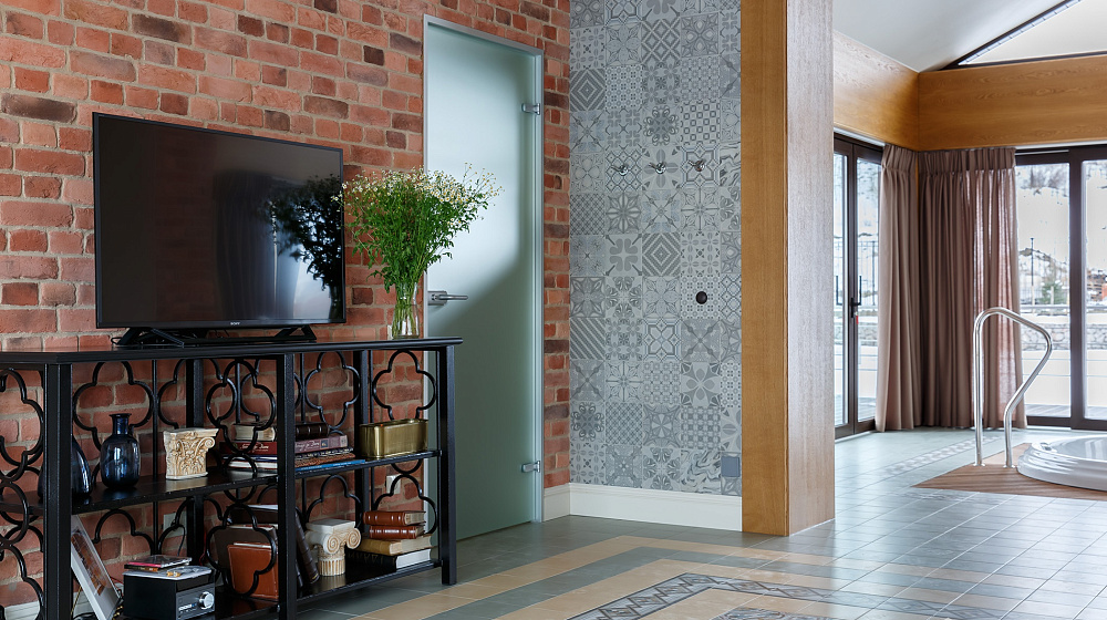 Дом на склоне