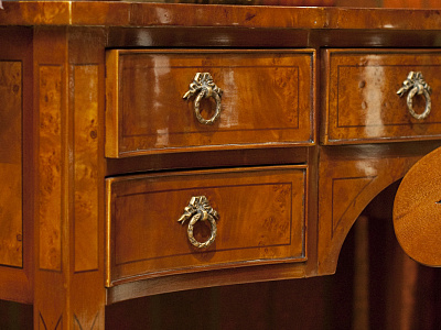 Письменные столы