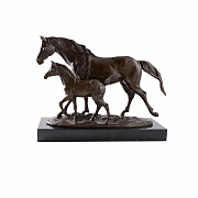 Статуэтка лошадь с жеребенком 