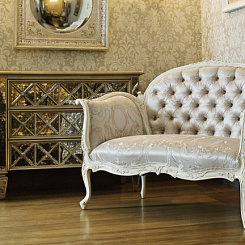 Фрагмент гостиной в классическом стиле