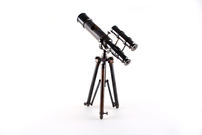 Телескоп на подставке