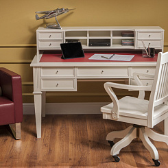 Рабочий уголок