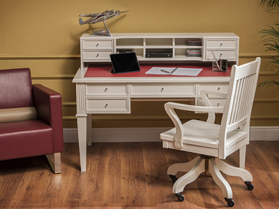 Рабочий уголок