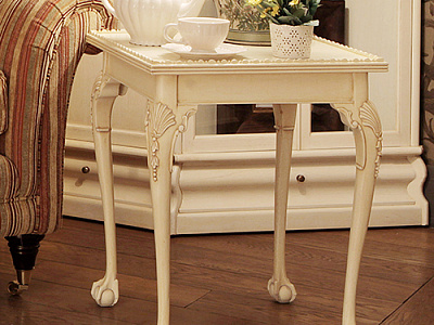 Столики во французском стиле