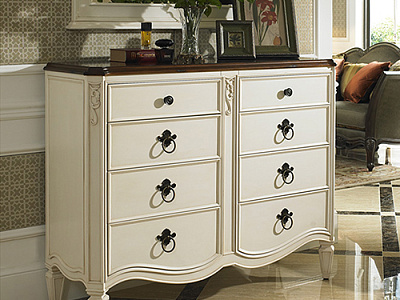 Комоды во французском стиле