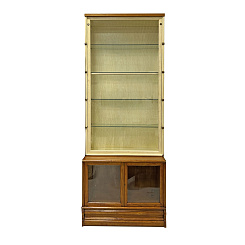 Книжный стеллаж с витриной