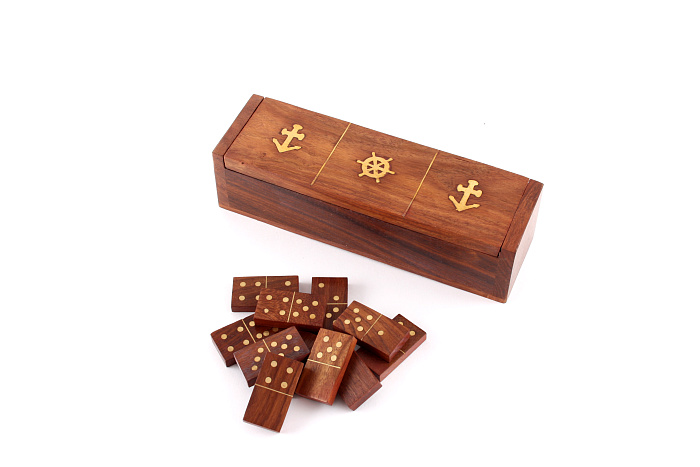 Набор домино в деревянной шкатулке