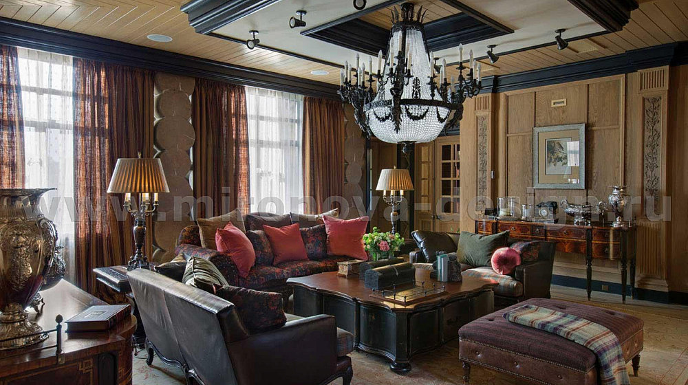 Атмосфера старинного семейного поместья в загородном доме