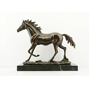 Статуэтка лошадь