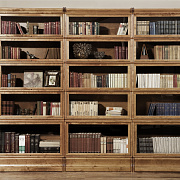 Книжный стеллаж в тонировке "дуб"