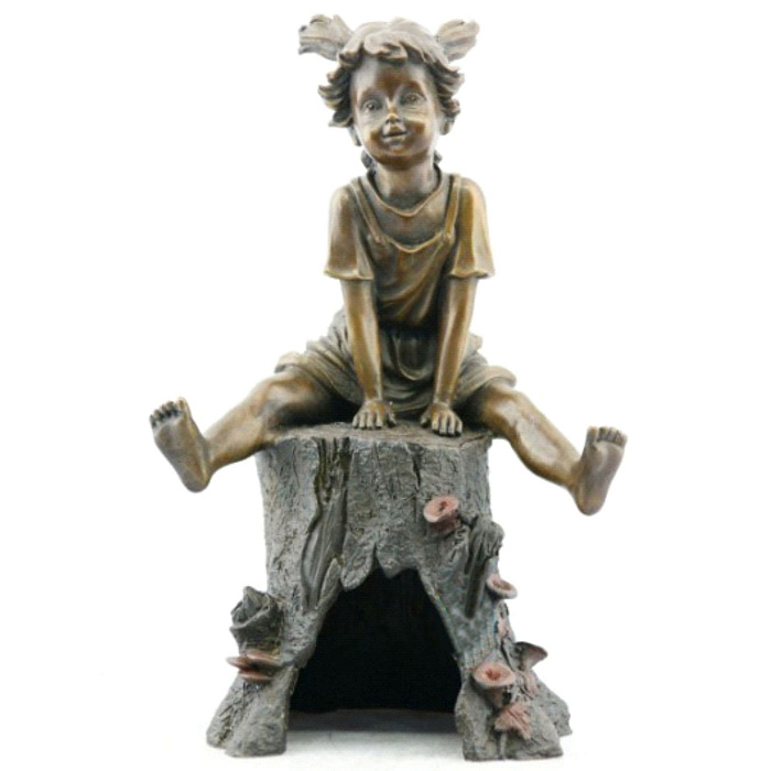 Статуэтка девочка на пеньке