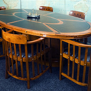 Стол для совещаний