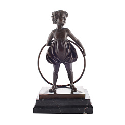 Статуэтка девочка с обручем