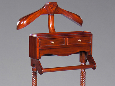 Вешалки в классическом стиле