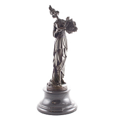 Статуэтка прекрасная незнакомка