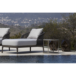 Журнальный столик Axum