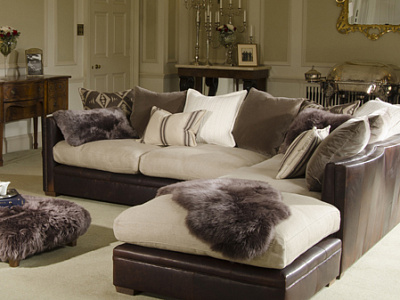 Угловые диваны в английском стиле