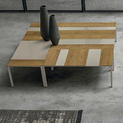 Современный журнальный столик "Страйк"