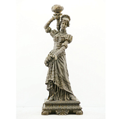 Статуэтка девушка с факелом