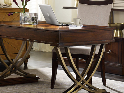 Столы письменные в современном стиле