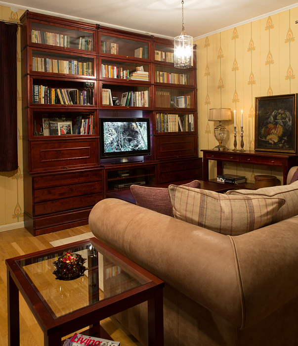 Библиотека с ящиками и ТВ-тумбой