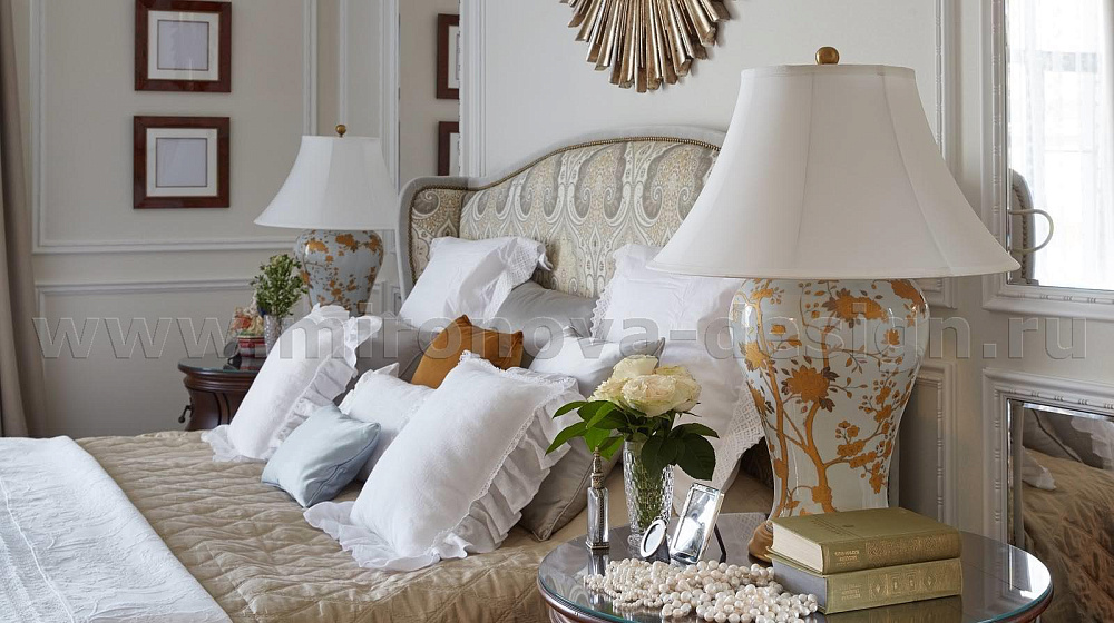 Уютный дом для семьи в стиле американская неоклассика