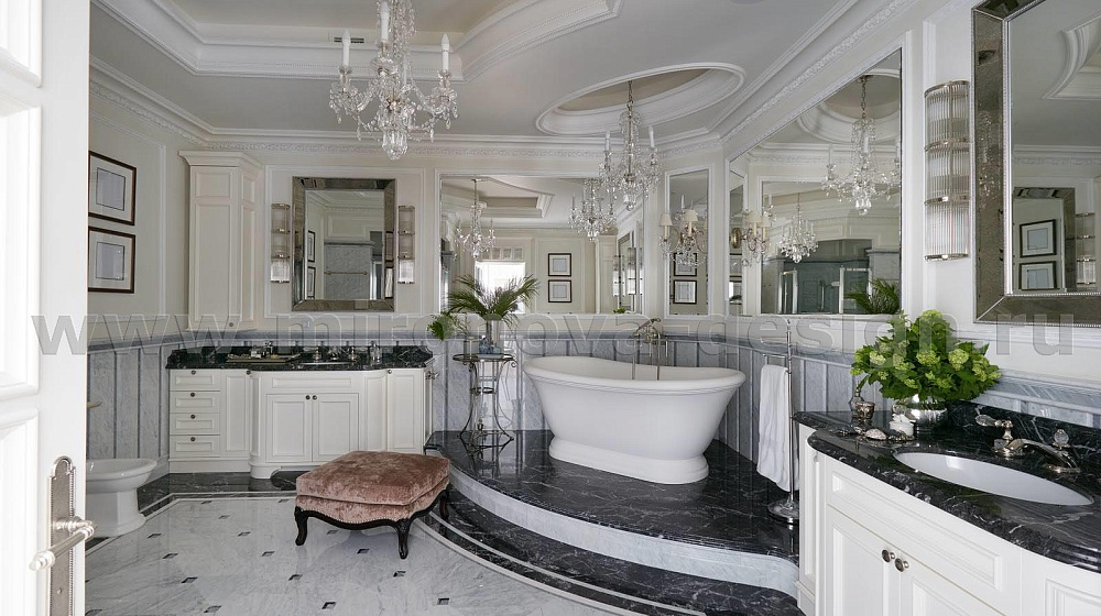 Уютный дом для семьи в стиле американская неоклассика