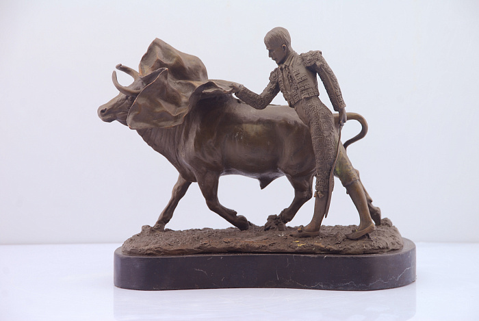 Статуэтка тореадор 