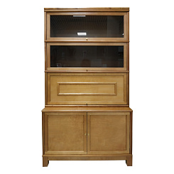 Книжный стеллаж в тонировке "светлый орех"