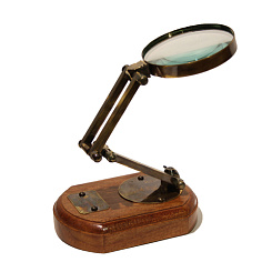 Лупа настольная на деревянной подставке