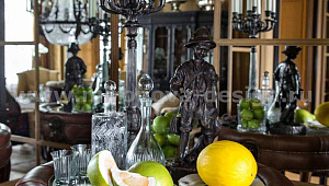 Атмосфера старинного семейного поместья в загородном доме