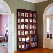 Книжный стеллаж с раздвижными дверцами в цвете "тёмный орех"