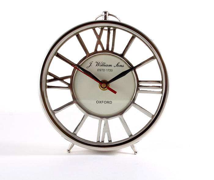 Настольные часы на ножках