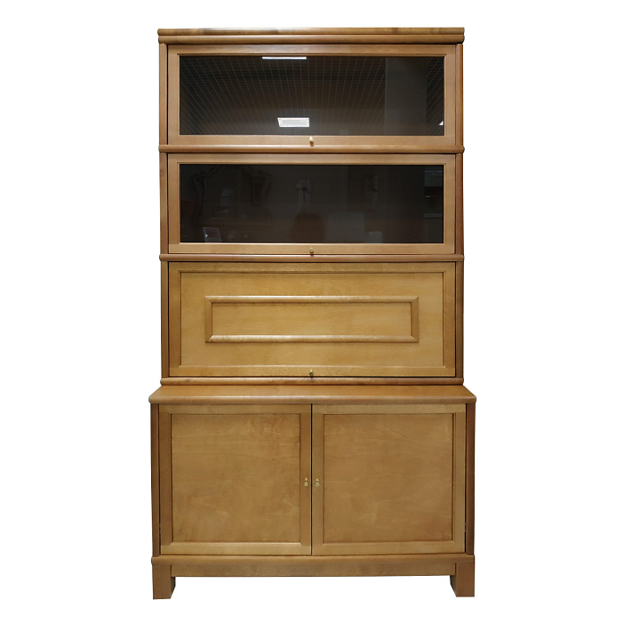 Книжный стеллаж в тонировке "светлый орех"