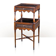 Ламповый столик "Затейливая гравировка"